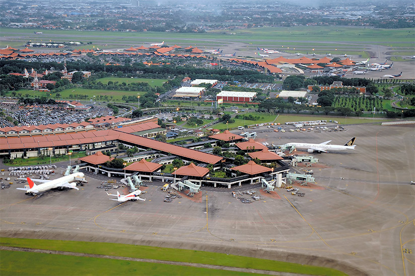 AirportOps_may17_featured